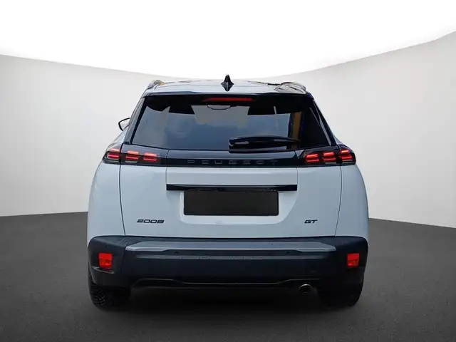 Peugeot 2008 view 4
