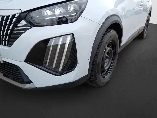 Peugeot 2008 view 11