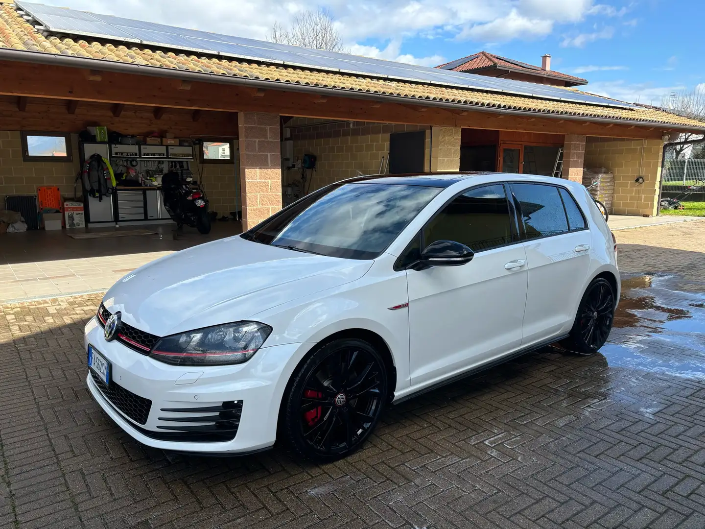 Volkswagen Golf GTI 5p 2.0 tsi dsg - 1