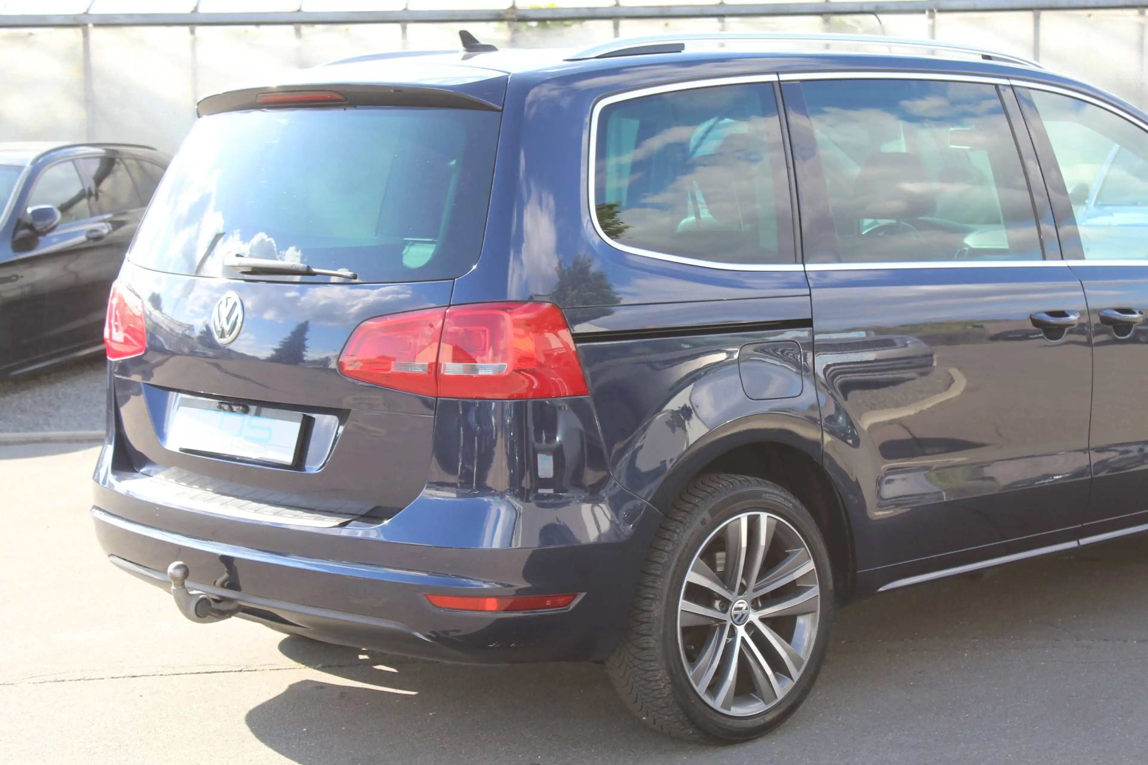 Volkswagen Sharan Highline 2.0 TSI DSG +AHK+Leder+Xenon+NAVI+RFK — photo 7