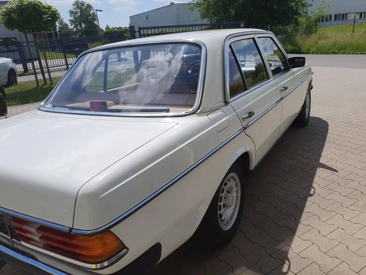 Mercedes-Benz 200 W123, foto 5