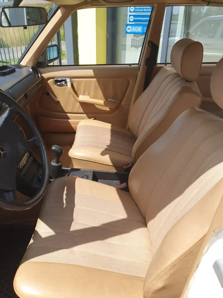 Mercedes-Benz 200 W123, foto 8