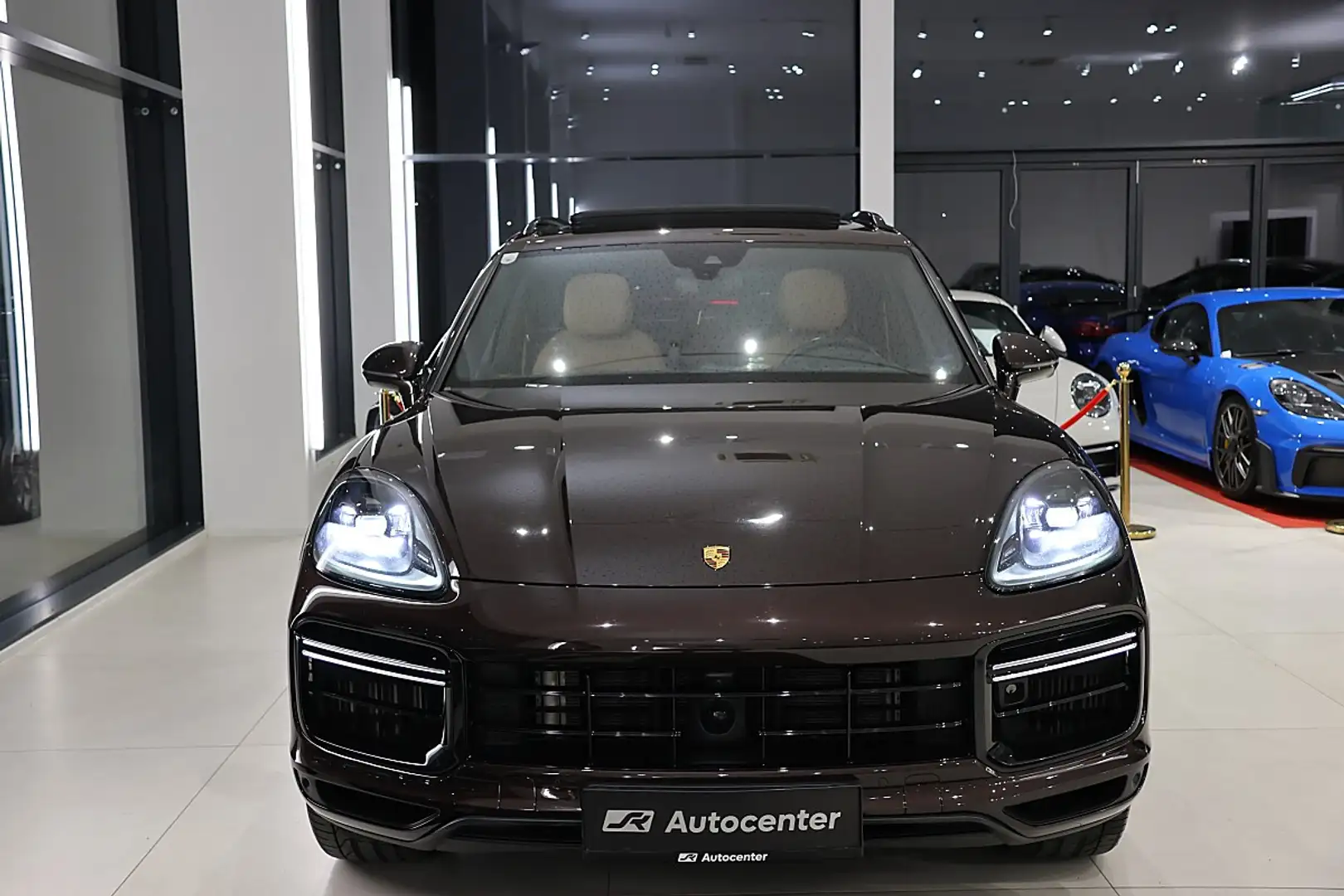 Porsche Cayenne Turbo S E-Hybrid PHEV 17,9 kWh Aut. Braun - 2