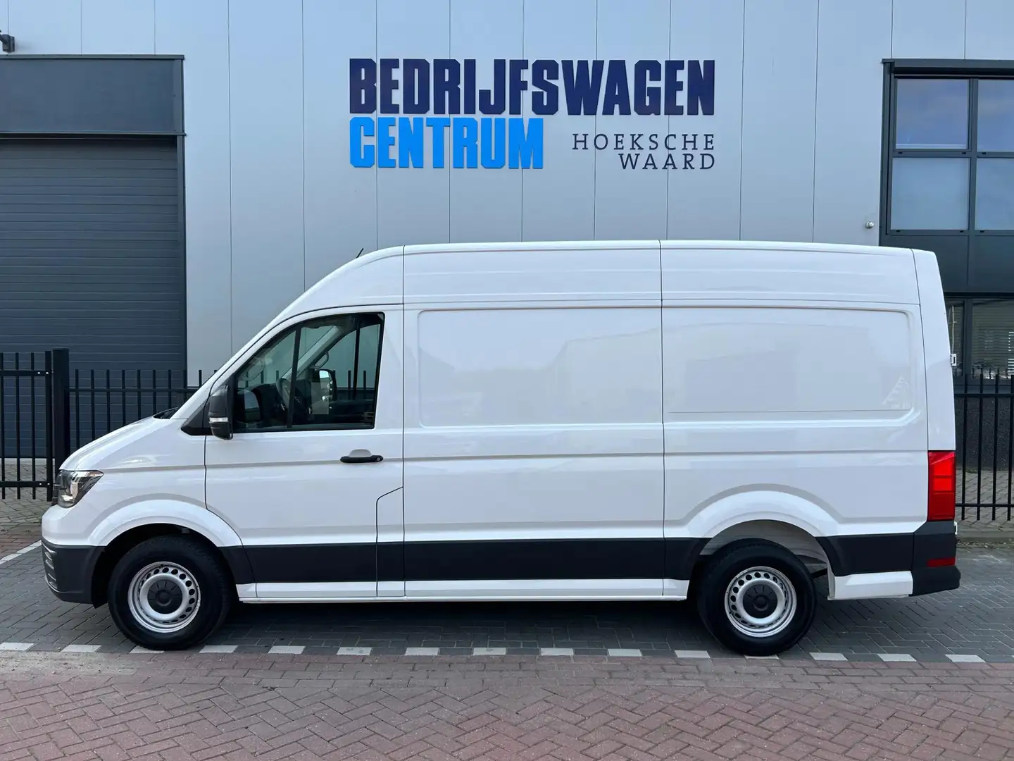 Volkswagen Crafter 35 2.0TDI 140PK Automaat L3H3|Trekhaak|Camera|BPM Wit - 2