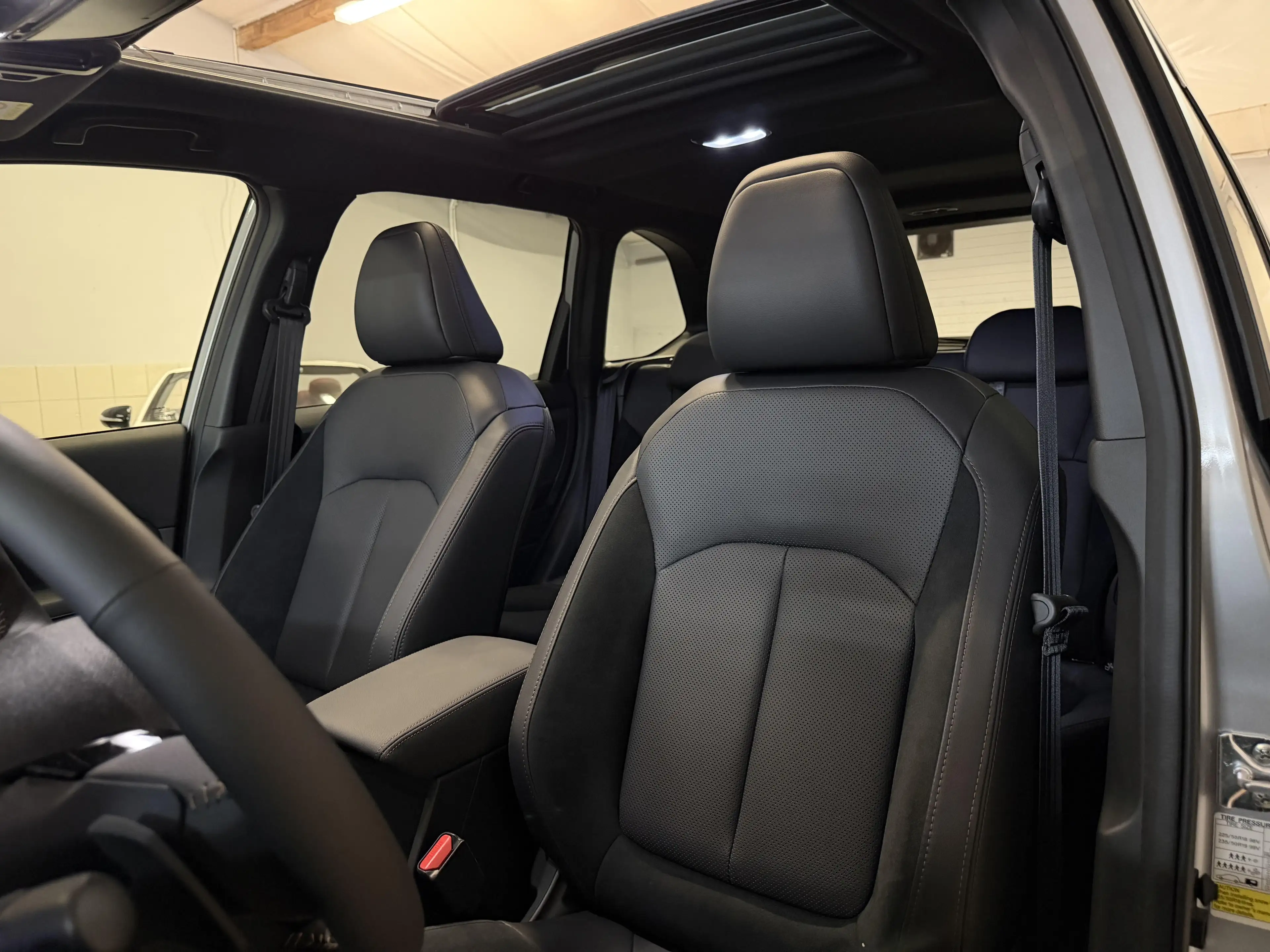 Subaru Forester 2.0i e-BOXER AWD Premium — photo 13