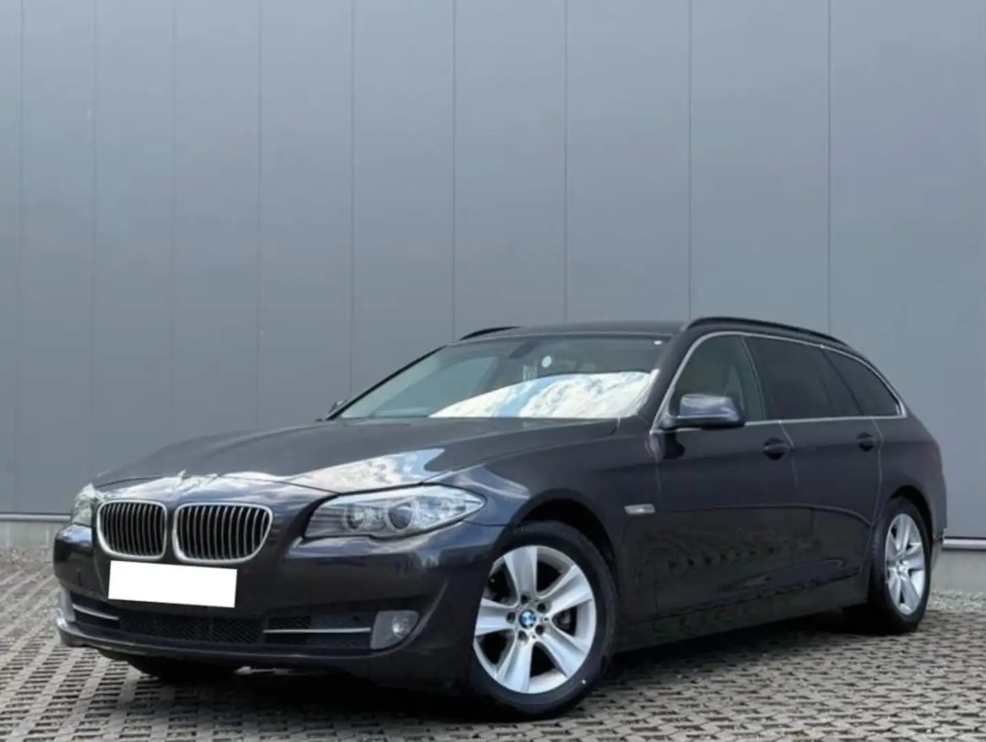 BMW 525 525d Touring Sport-Aut. Zwart - 1