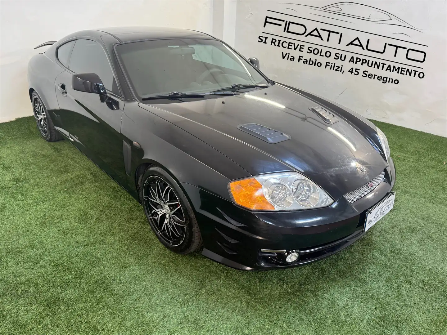 Hyundai Coupe Coupe II 1.6 16v FX Plus Schwarz - 1