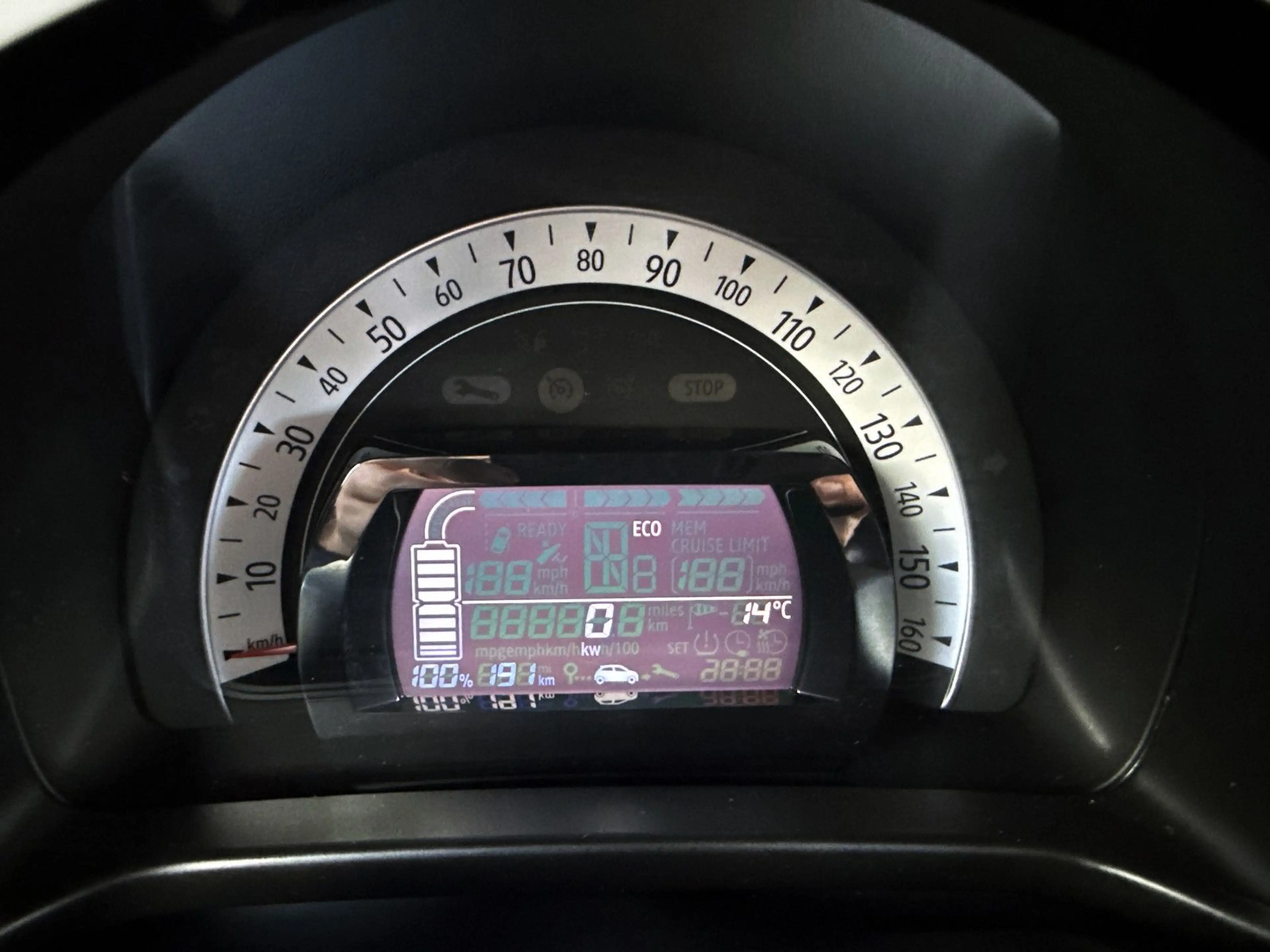 Renault Twingo Zen Electric 21kWh CarPlay KLIMA DAB MFKL — photo 9