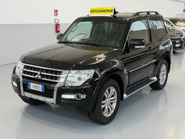 Mitsubishi Pajero 3.2 DI-D 16V aut. 3p. Instyle GANCIO TR.,TETTO APR