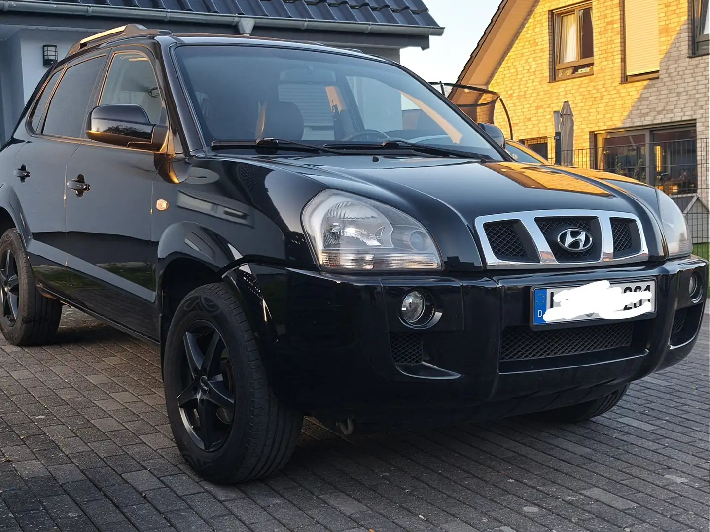Hyundai TUCSON 2.0 GLS (2WD) AHK Schwarz - 2