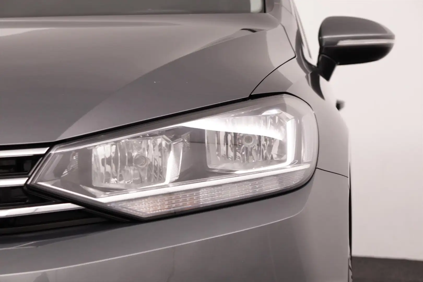 Volkswagen Touran 1.2 TSI HIGHLINE ECC/ADAPTIVE.CRUISE/NAV/CAMERA/KE Grijs - 2