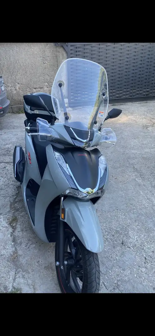 Honda SH 350i sport - 1