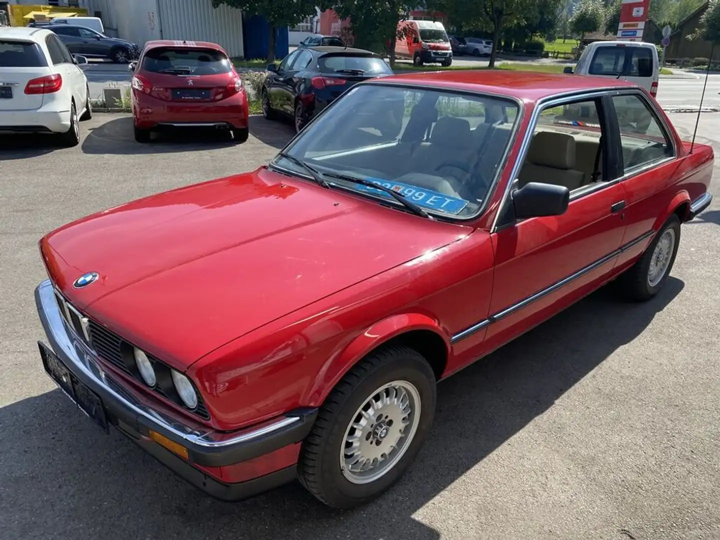 BMW 318 i E30 Red - 1