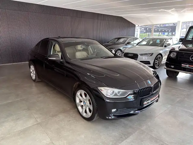 BMW 320 d*HeadUp*Tempomat*Totwinkel*Spurhalte*