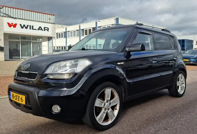 Kia Soul 1.6 X-ecutive NAVI PSENSOR CRUISE TREKHAAK BOEKJES