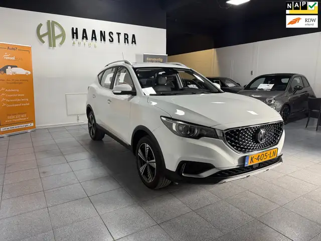 MG ZS MG EV Luxury 45 kWh Navi, Pano-dak, leder Int, 1e