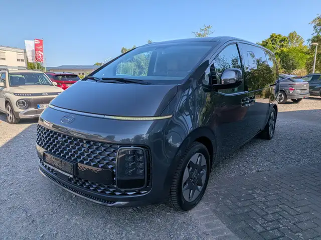 Hyundai STARIA 7-Sitzer 2.2 CRDi 8AT 4WD (177PS) SIGNATURE