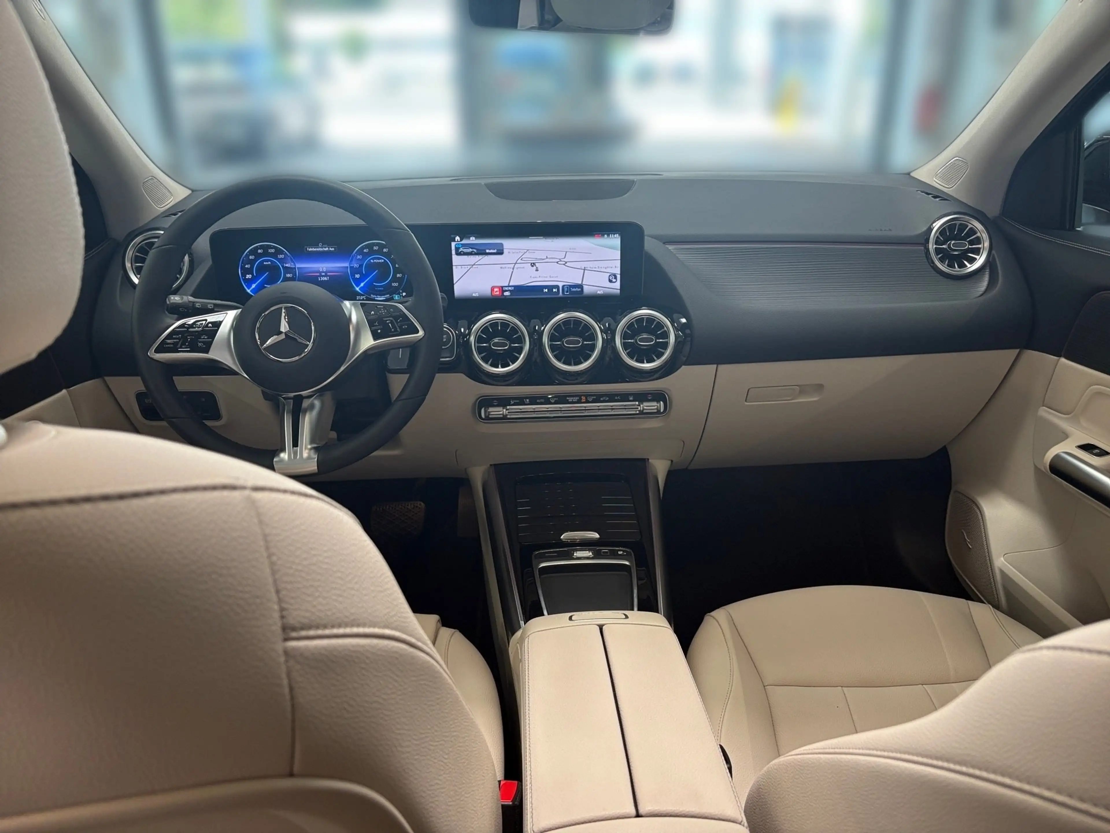Mercedes-Benz EQA 300 4M AMG 19 ZOLL LMR PANO SD DISTRONIC — photo 15