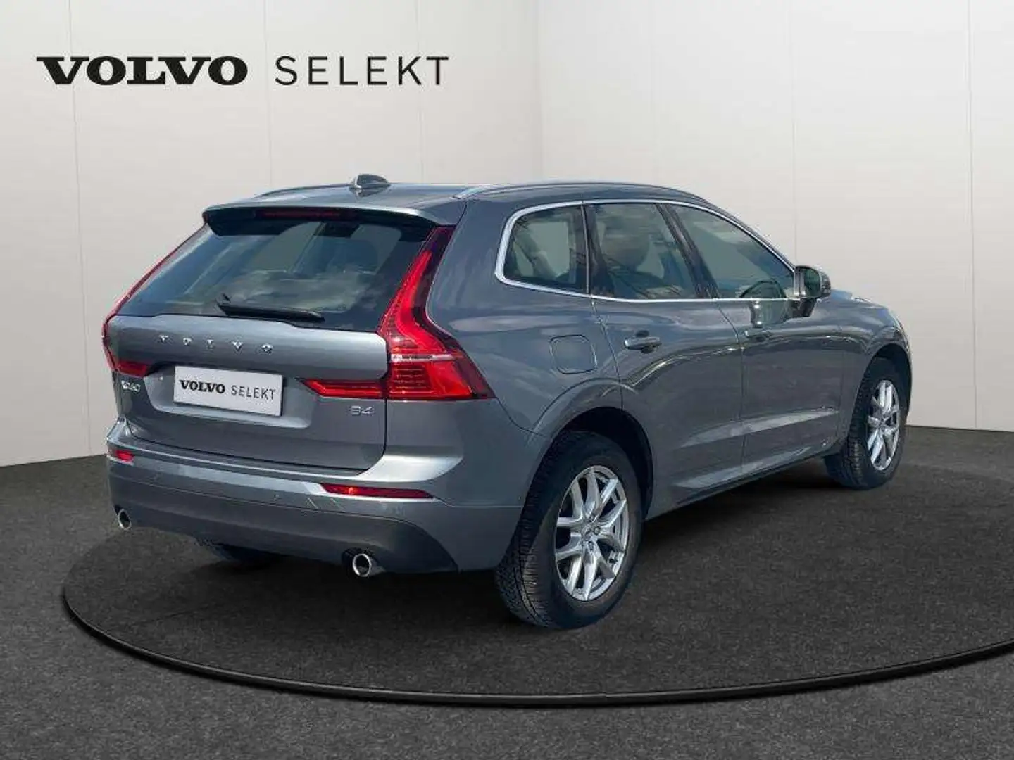 Volvo XC60 B4 Momentum / Diesel Gris - 2