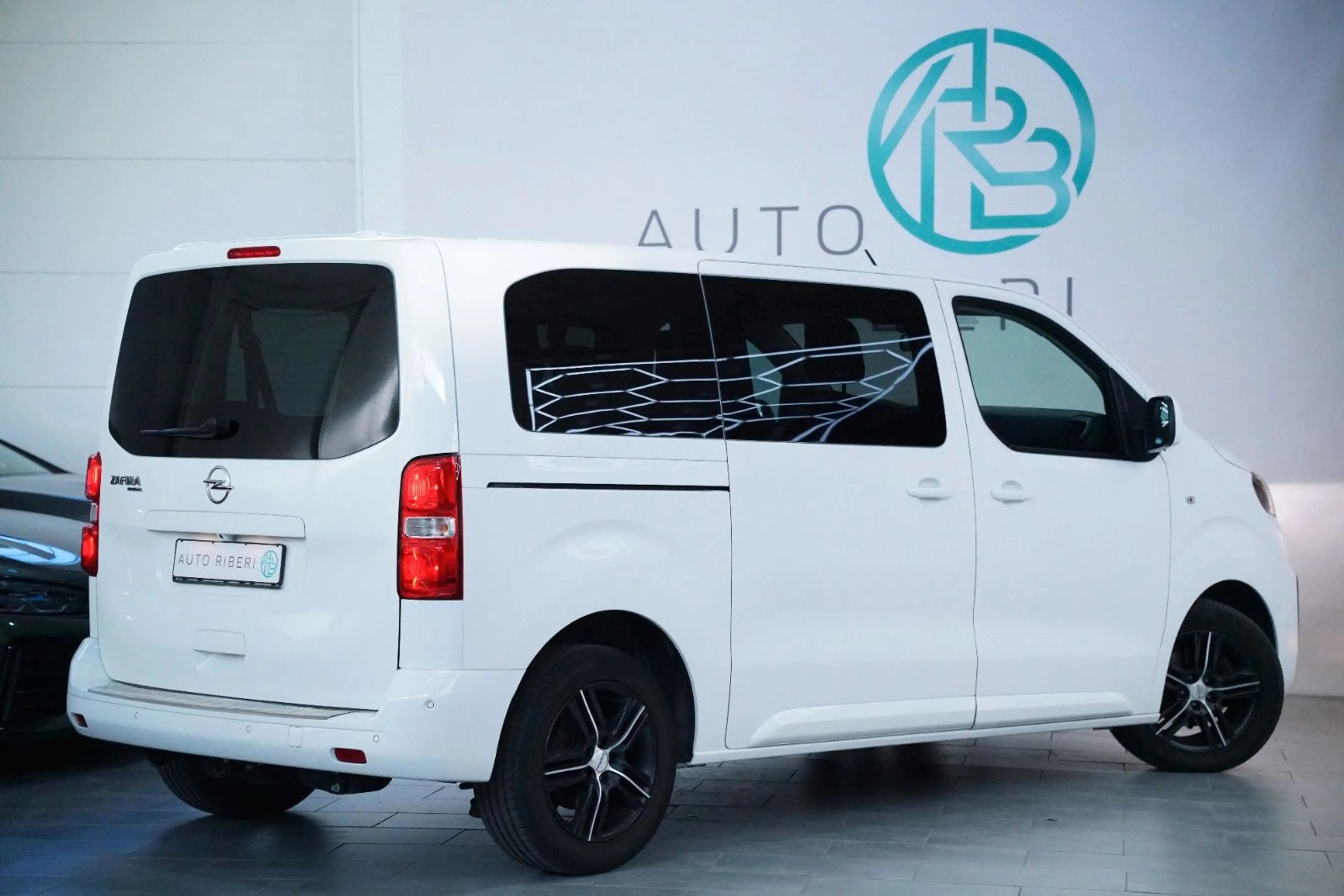 Opel Zafira Life Edition M*6-Sitze*SHZ*HUD* — photo 9