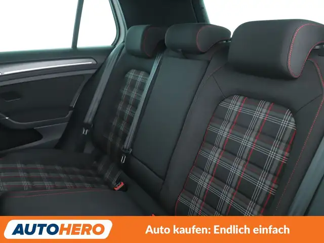 Volkswagen Golf view 14
