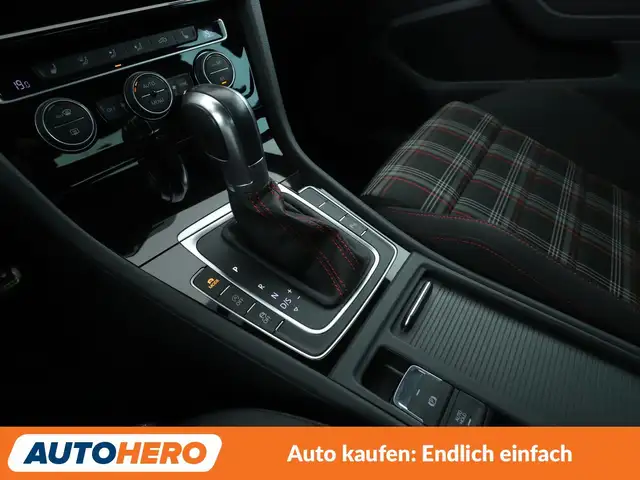 Volkswagen Golf view 28