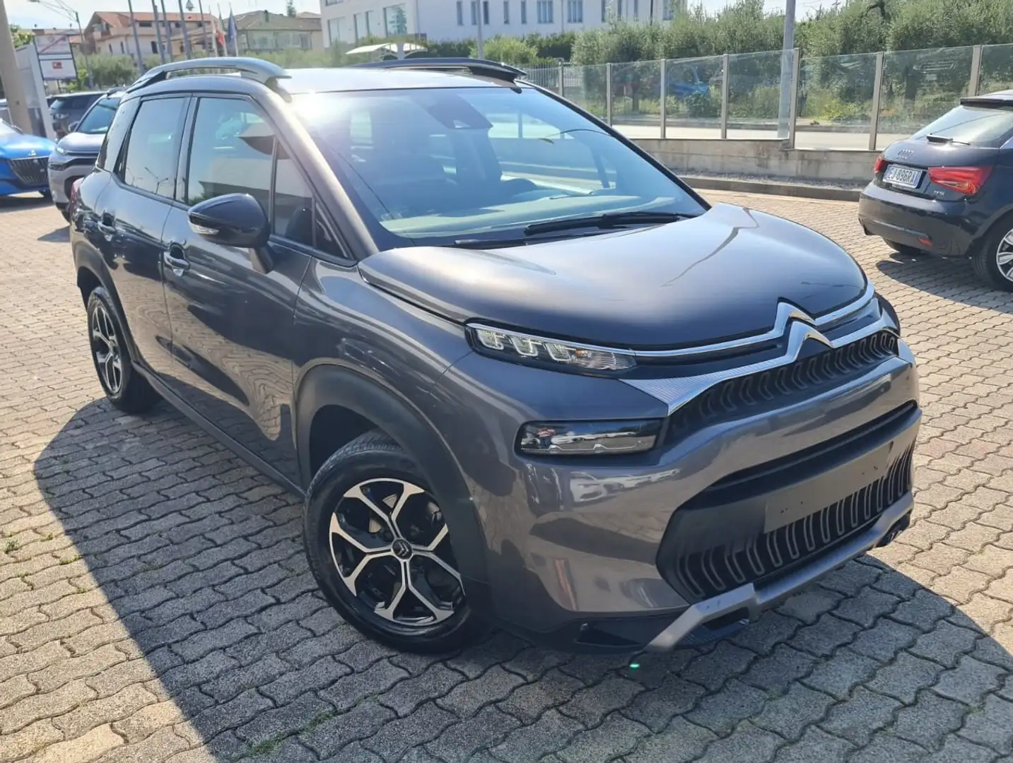 Citroen C3 Aircross 1.2 puretech Shine Grigio - 1