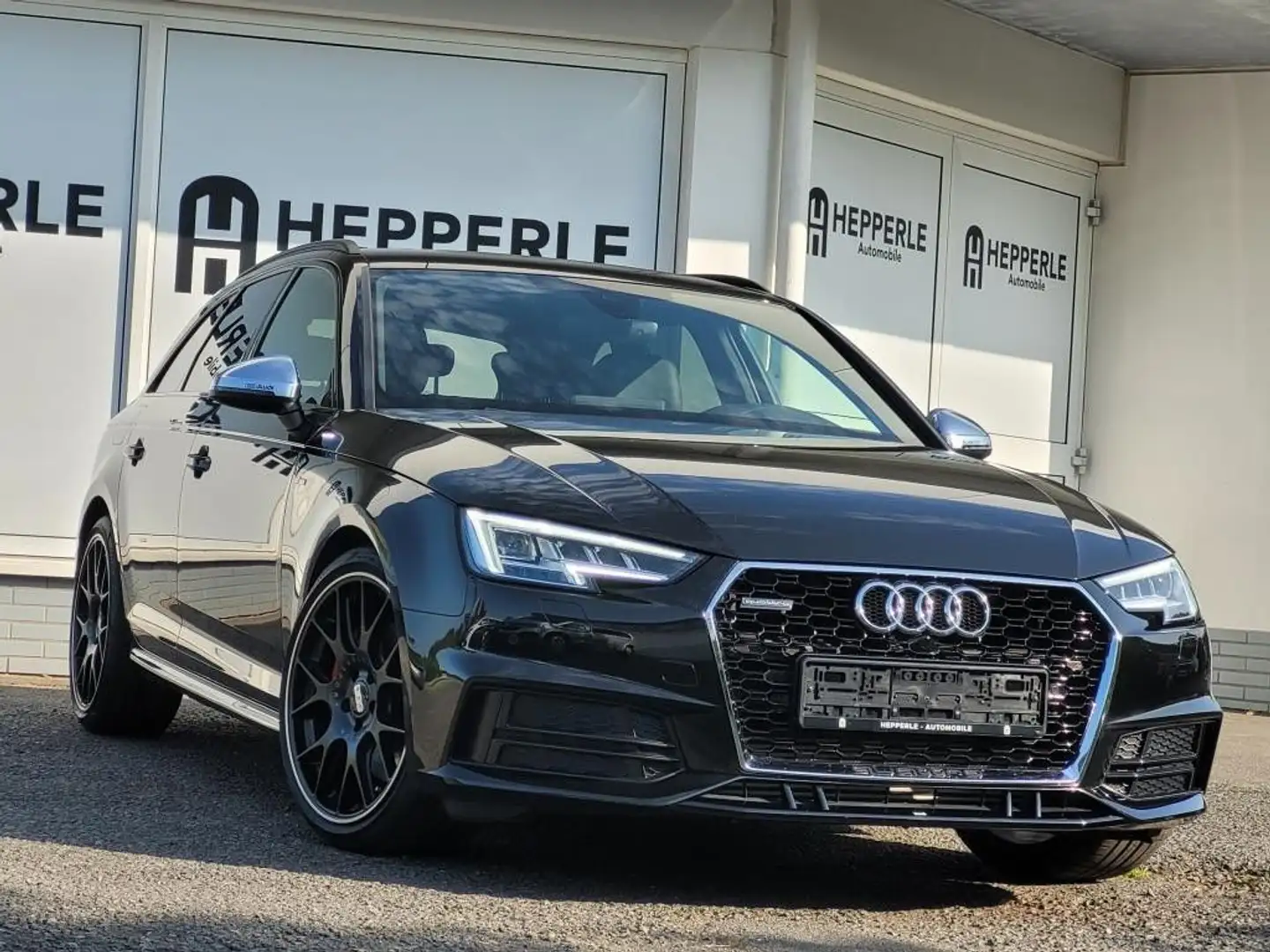 Audi A4 Av.  2.0 quattro S Line Black MATRIX+BBS 19" Schwarz - 1