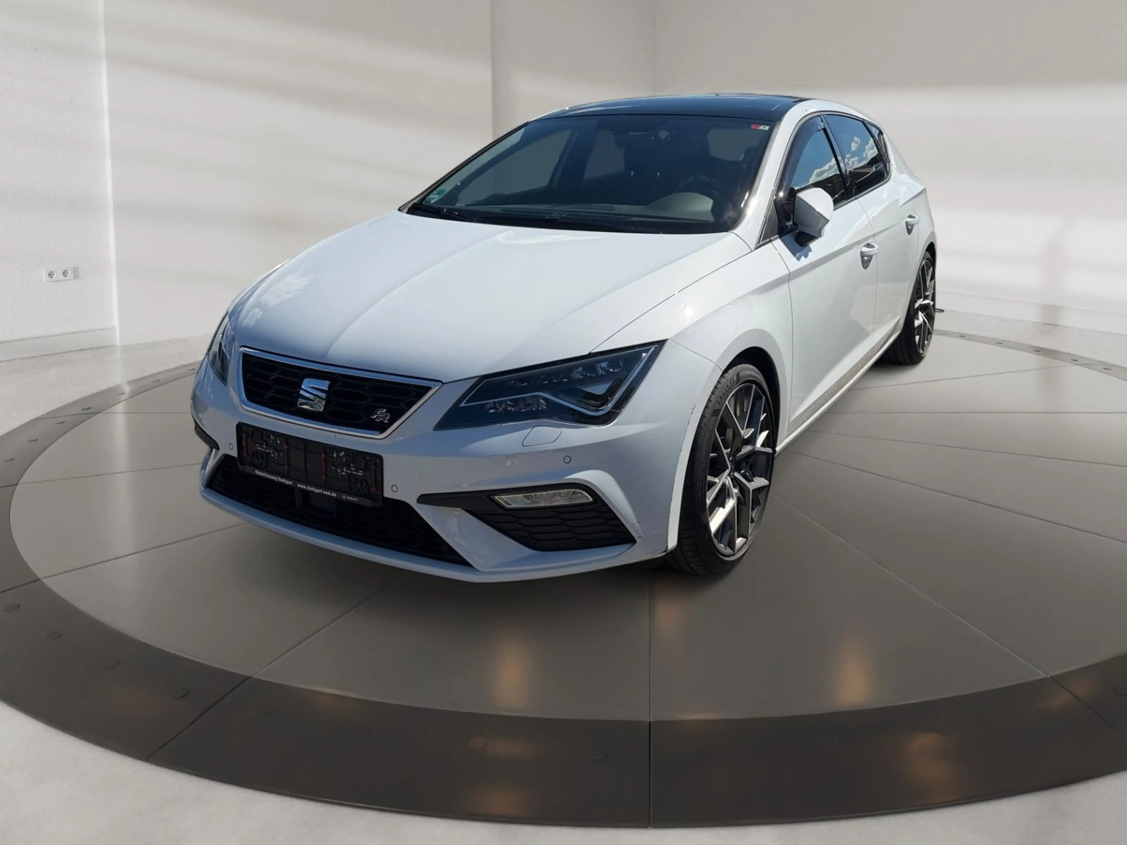 SEAT Leon FR 2.0 TSI LED/Navi/Pano/DAB/uvm. — photo 2