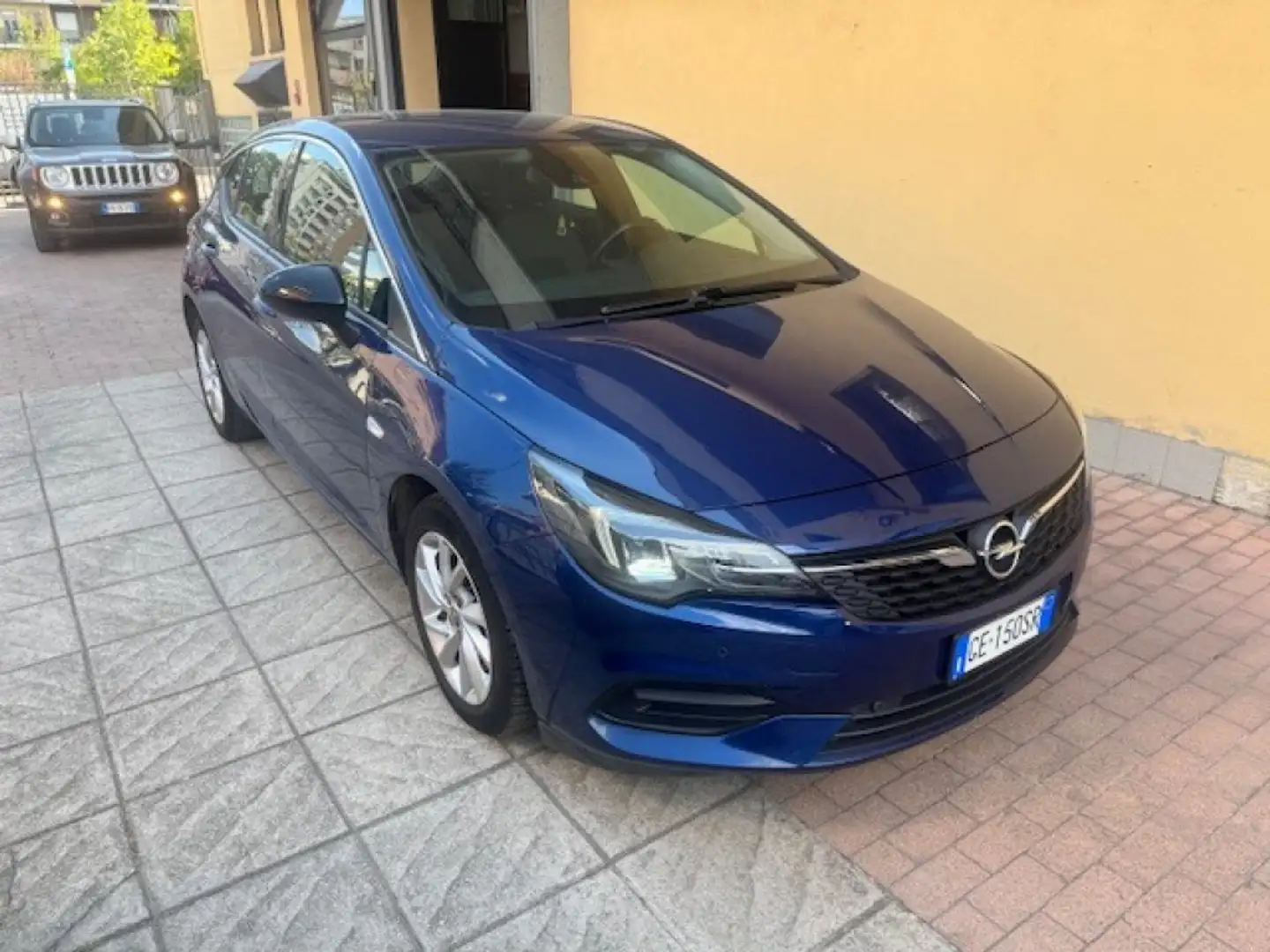Opel Astra 1.5 CDTI 105 CV S&S 5 porte Business Elegance Blauw - 1