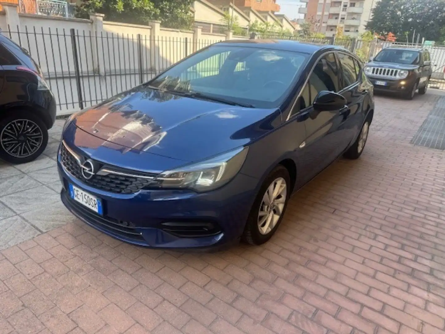 Opel Astra 1.5 CDTI 105 CV S&S 5 porte Business Elegance Blauw - 2