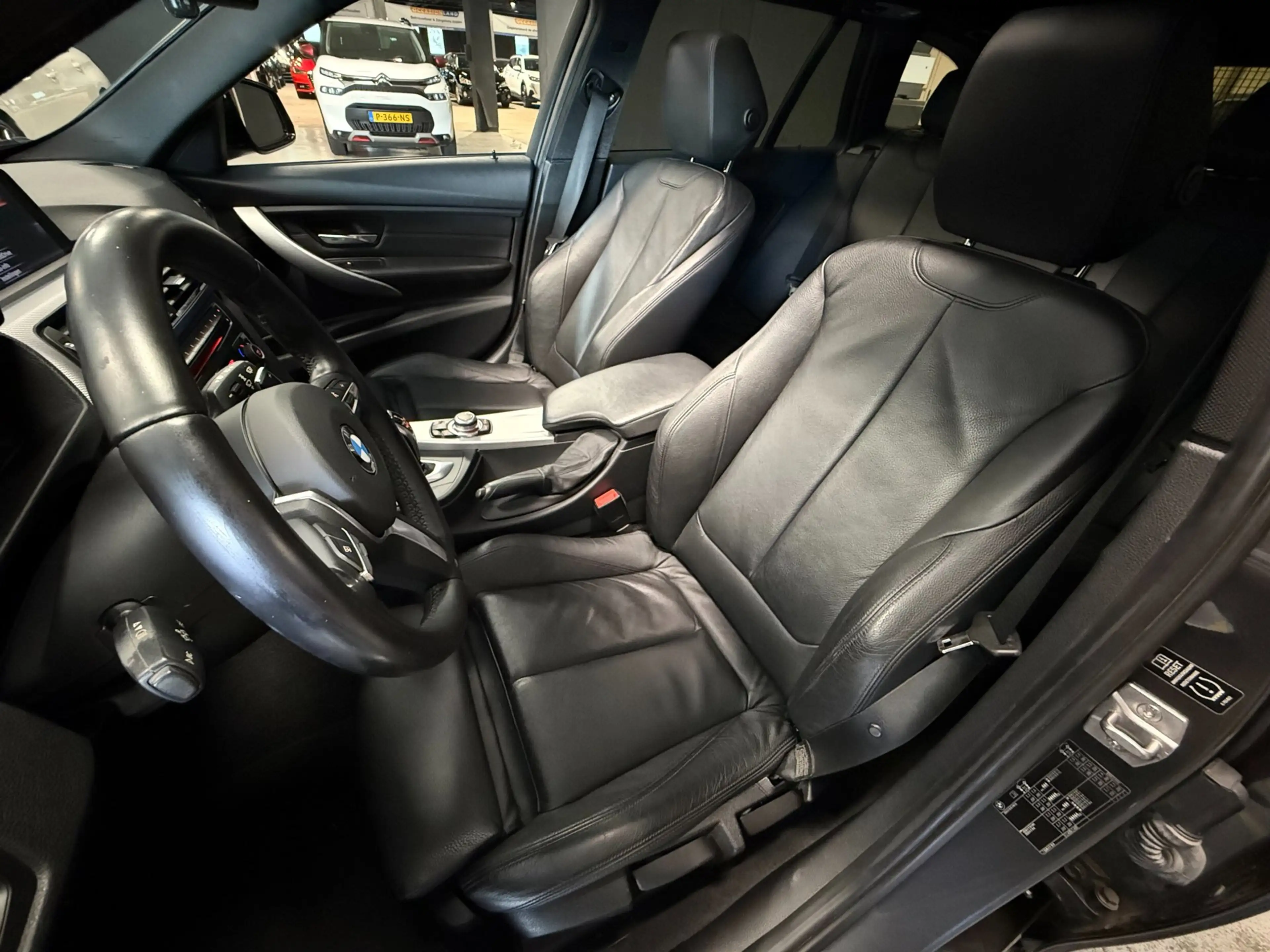 BMW 328 3-serie Touring 328i Upgrade Edition M-Sport|PANO| — photo 26