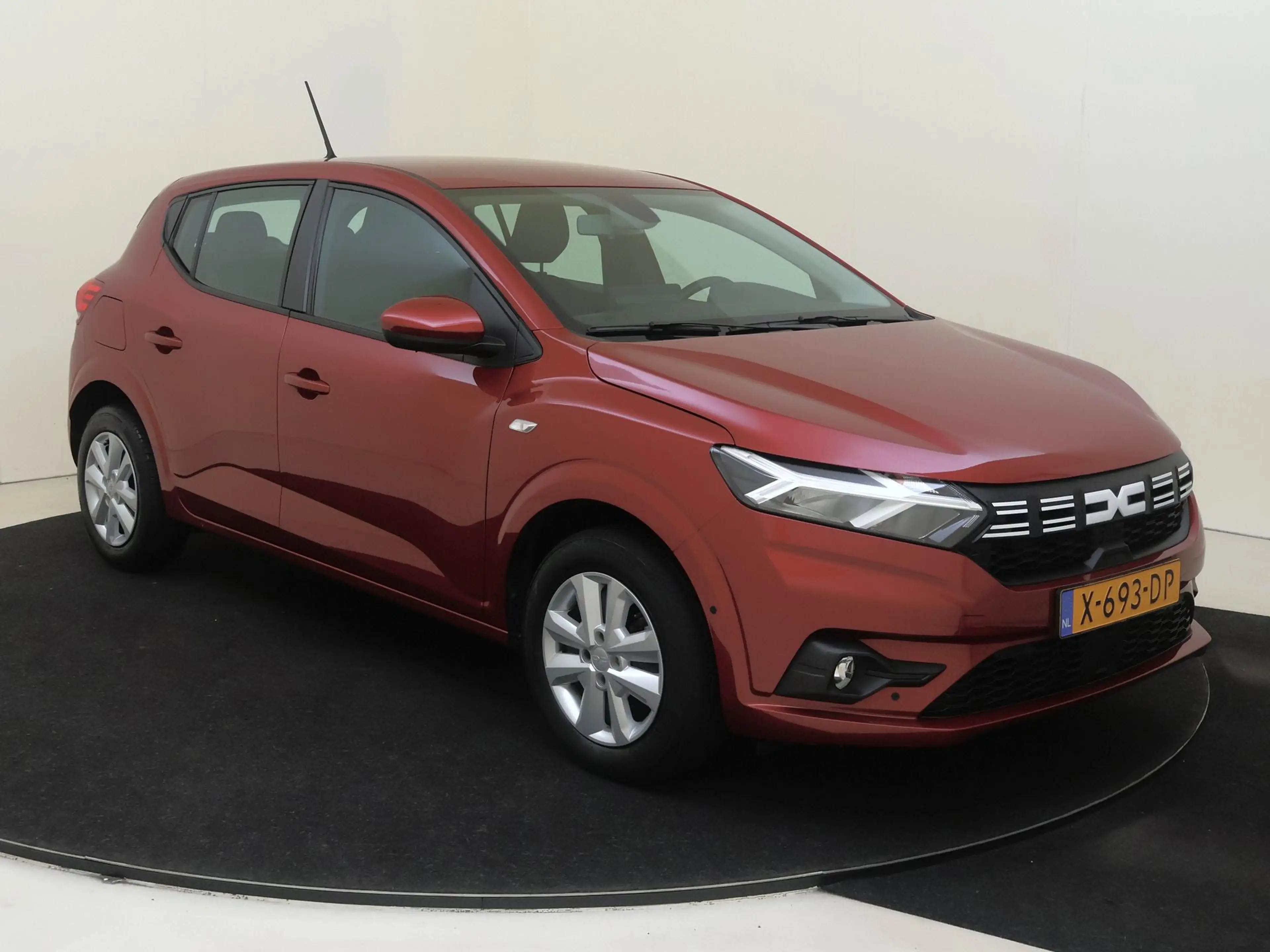 Dacia Sandero 1.0 TCe 90 Expression | Camera | Airco | bluetooth — photo 2