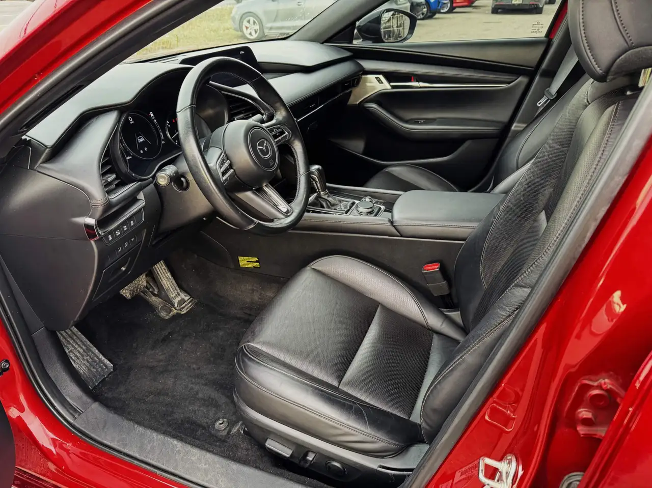 Mazda 3 снимка Mazda 3