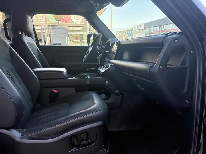 Land Rover Defender 90 5.0 V8 AWD Auto V8 2022, foto 5