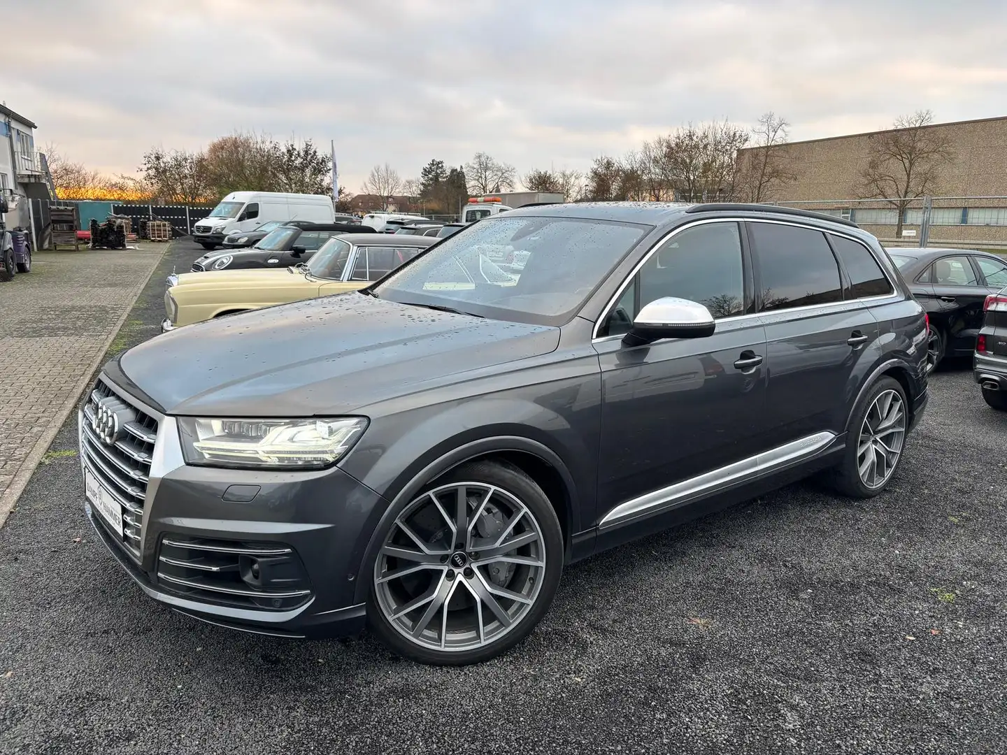 Audi SQ7 Keramik Matrix Pano 360 7Sitze VOLL NP:142T€ Grau - 1