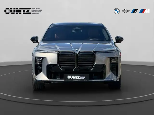 BMW 7 Series view 2