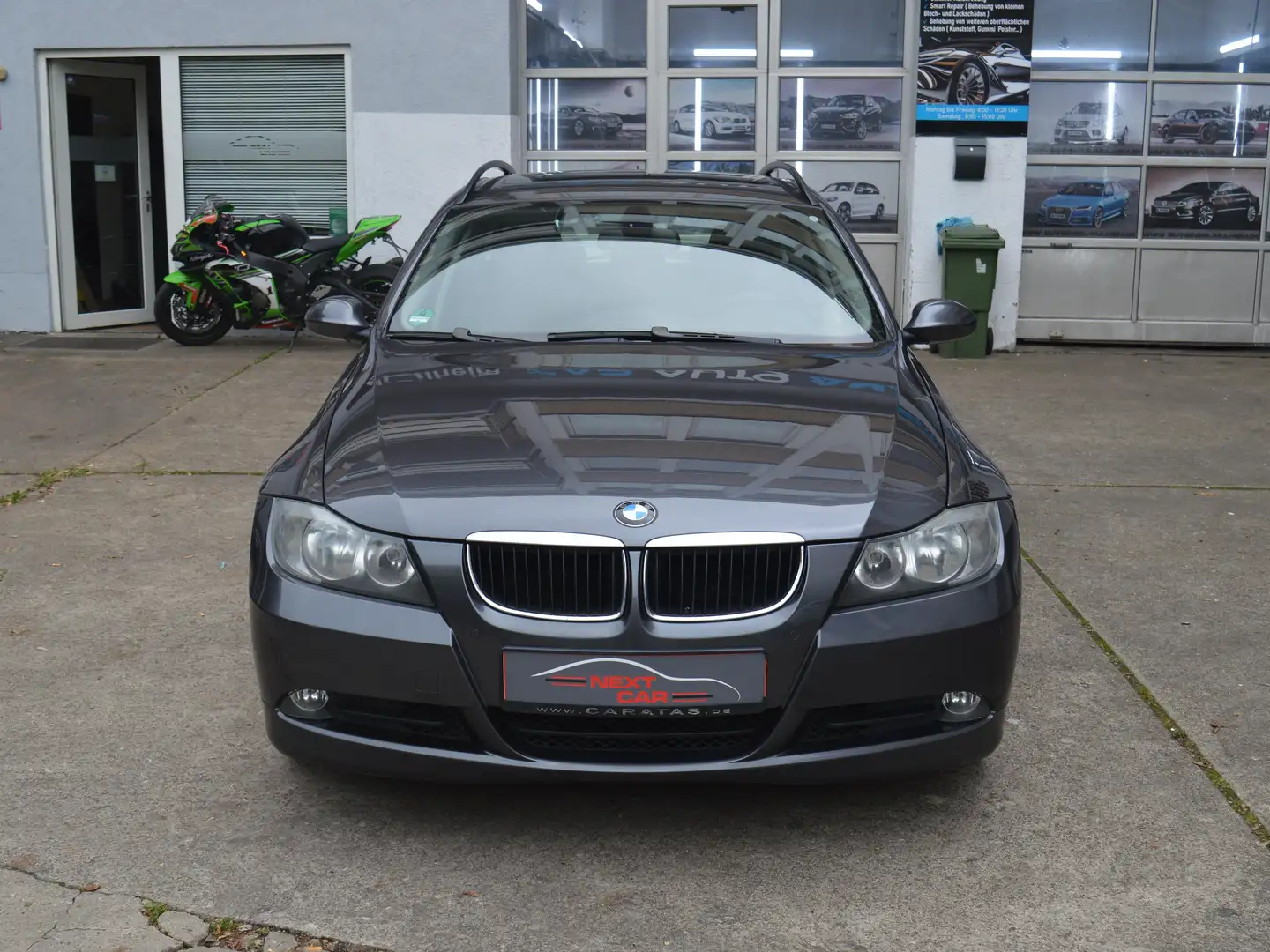 BMW 320 3er Touring 320i Touring*Navi*Schiebedach*AHK* Grau - 2