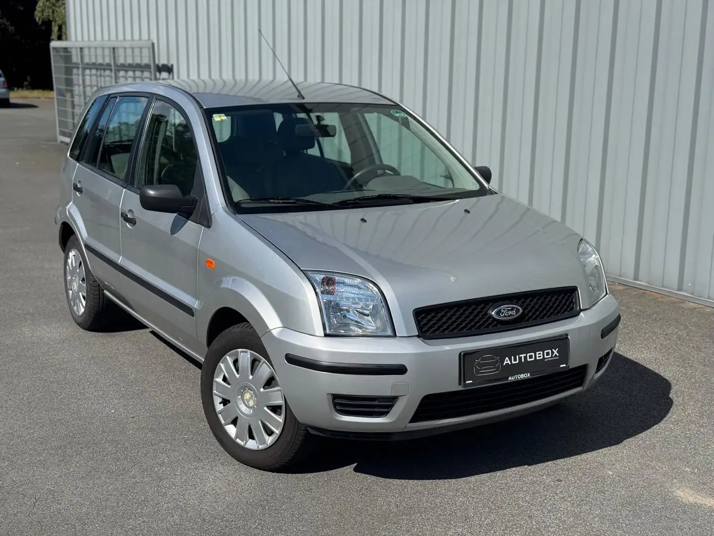 Ford Fusion 1,6 Ambiente*39TKM*KLIMA* Silber - 1