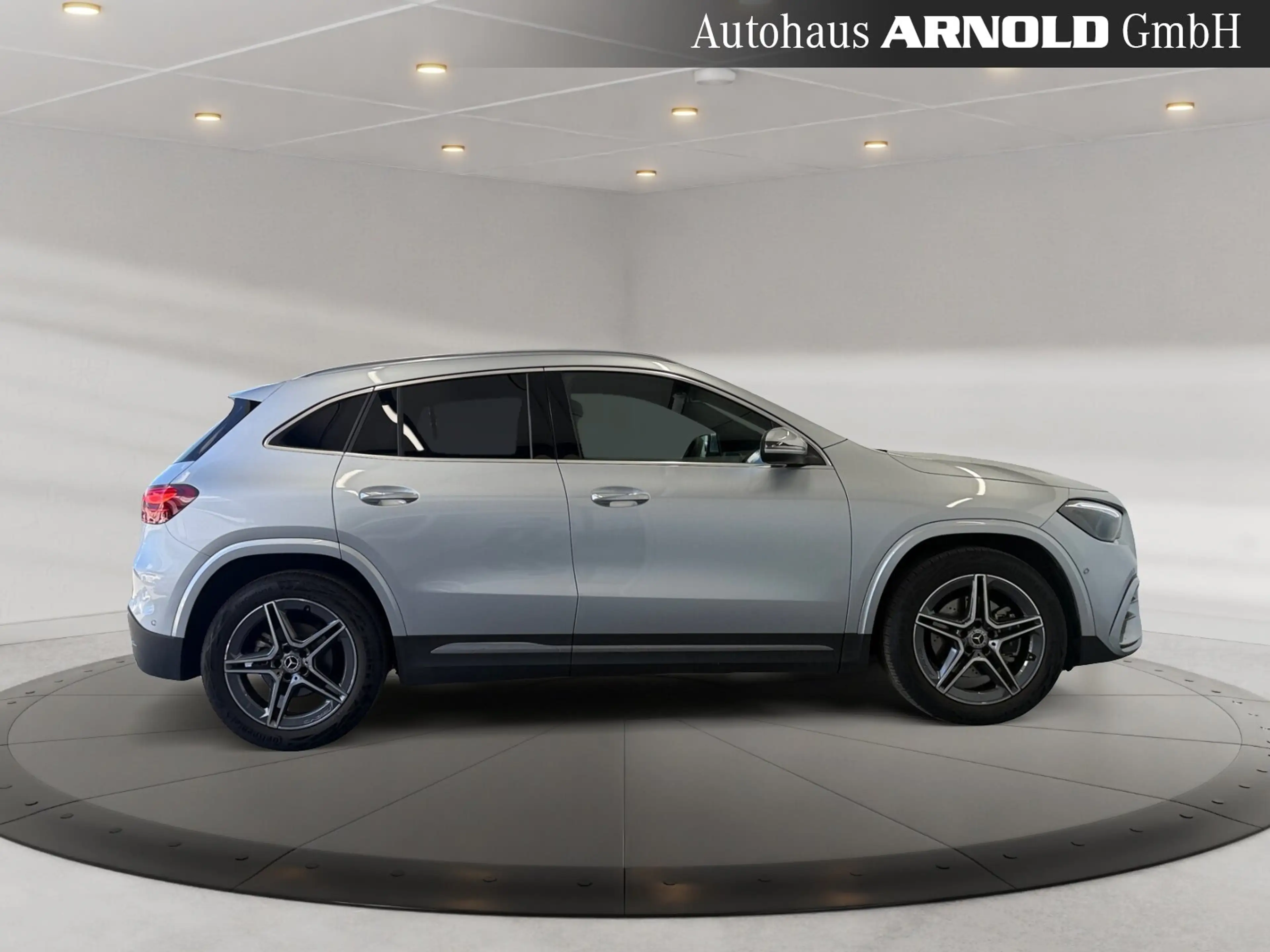 Mercedes-Benz GLA 200 GLA 200 AMG-Line el-Klappe KeylessGo LED Leder BC — photo 5