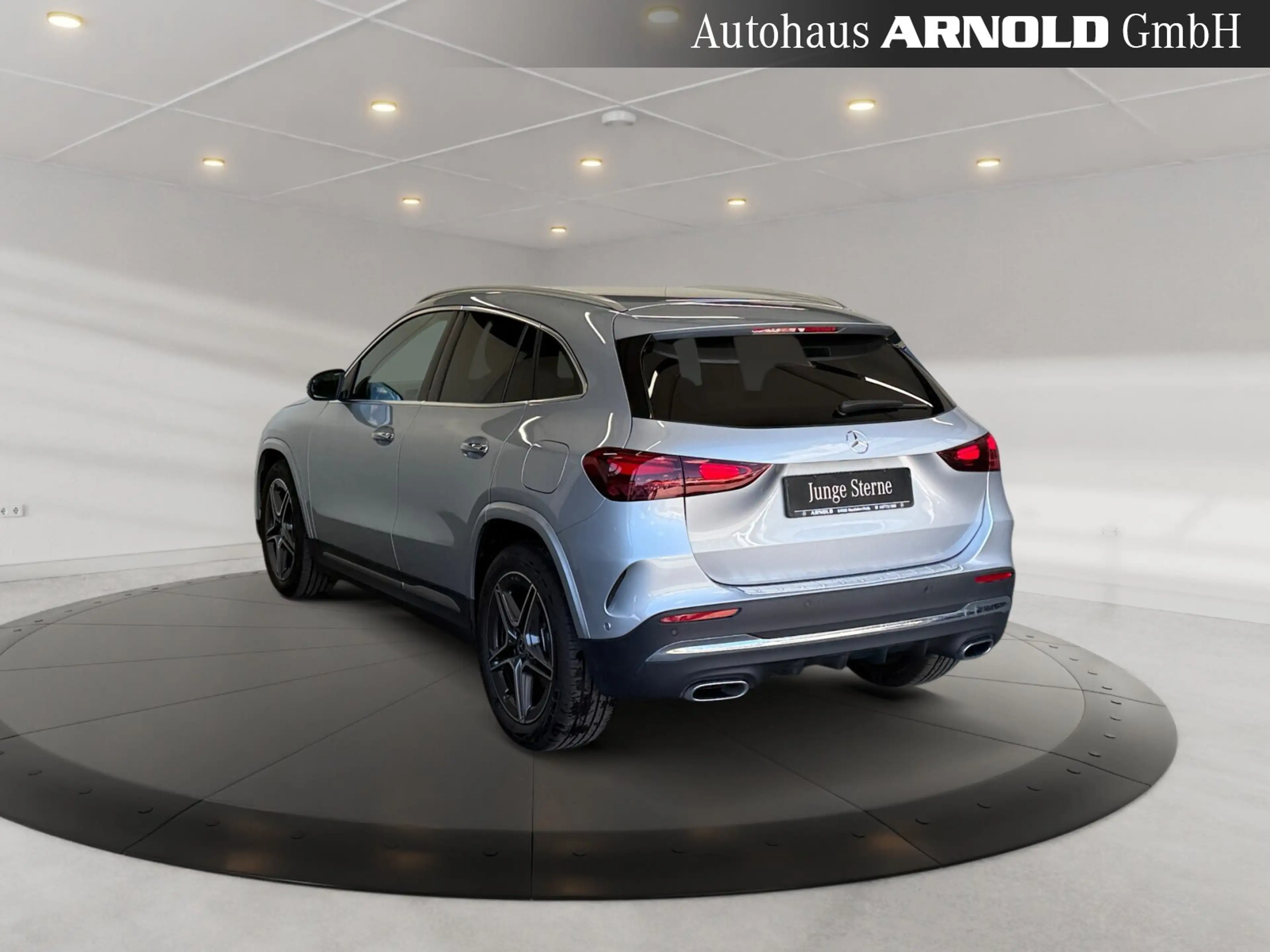 Mercedes-Benz GLA 200 GLA 200 AMG-Line el-Klappe KeylessGo LED Leder BC — photo 3