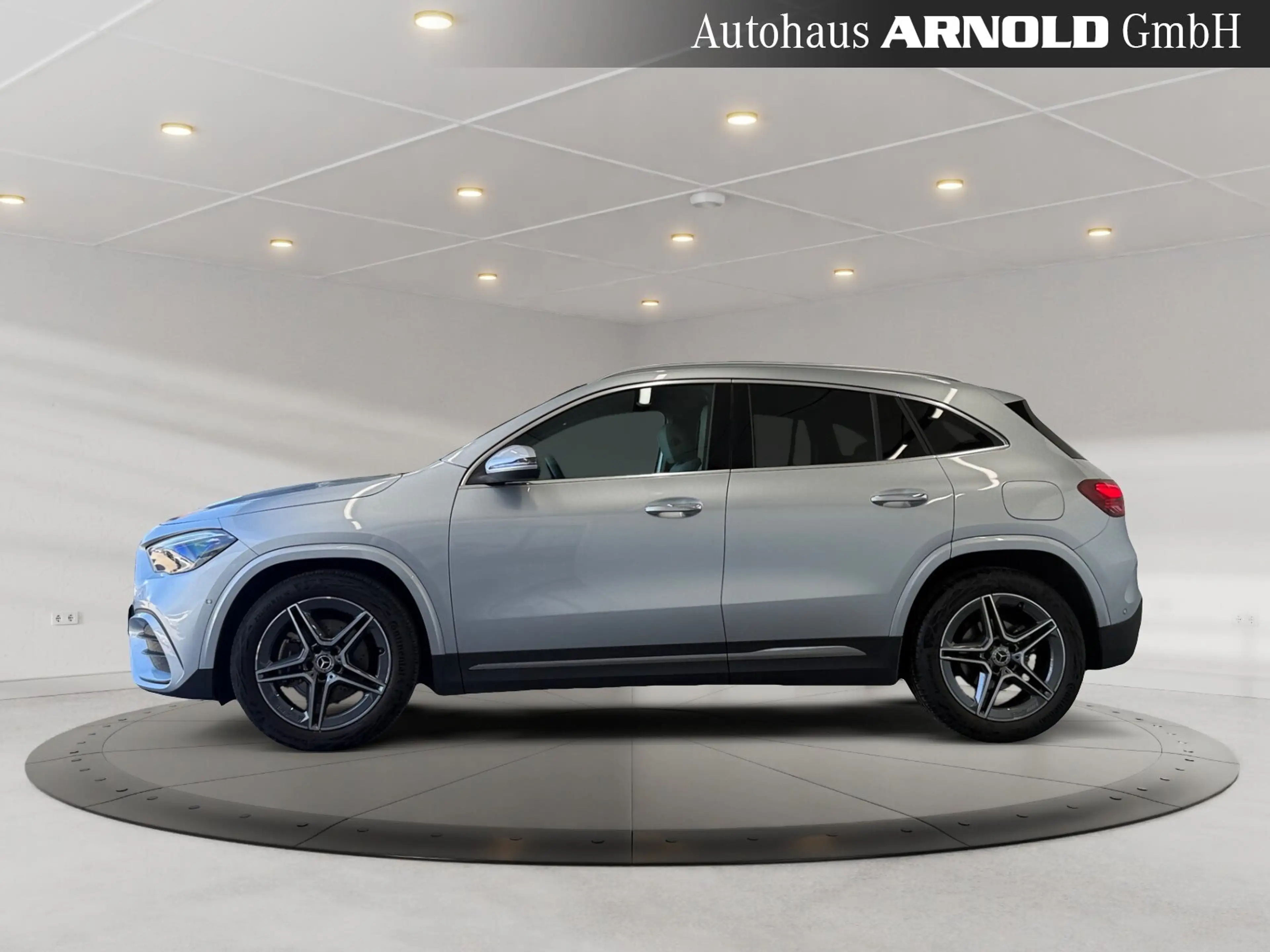 Mercedes-Benz GLA 200 GLA 200 AMG-Line el-Klappe KeylessGo LED Leder BC — photo 2
