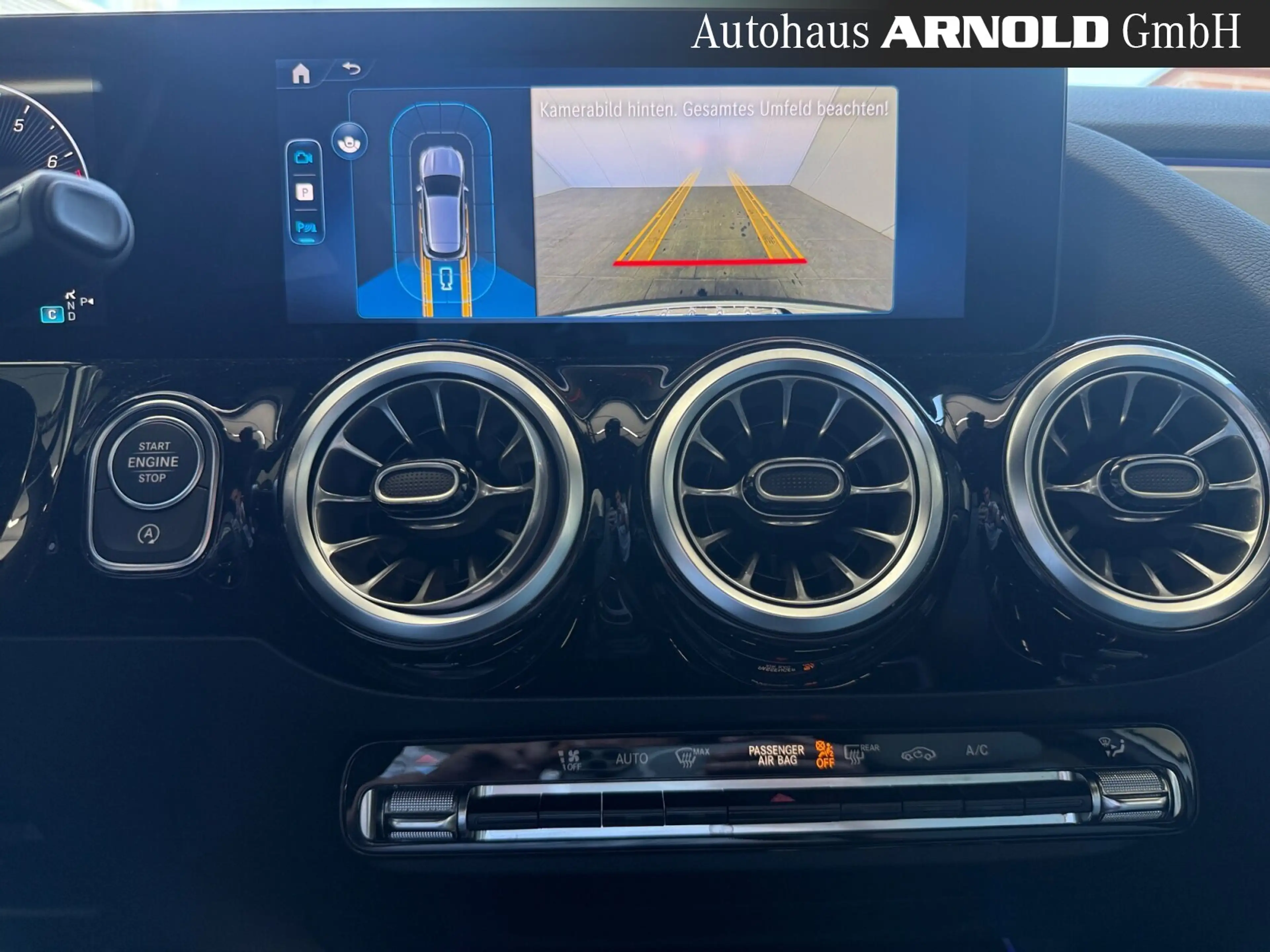 Mercedes-Benz GLA 200 GLA 200 AMG-Line el-Klappe KeylessGo LED Leder BC — photo 11