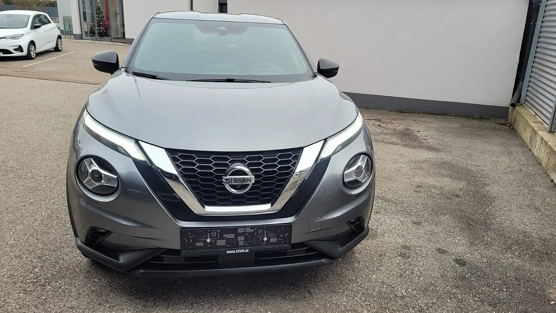 Nissan Juke 1,0 DIG-T N-Connecta Silber - 2