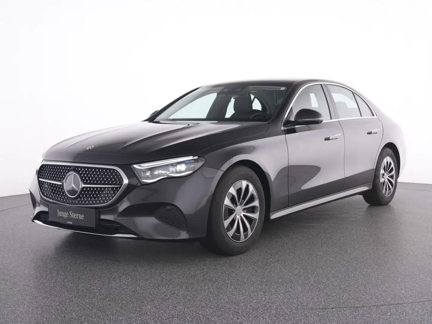 Mercedes-Benz E 220 d Avantgarde+AHK+DLight+360+Dist+KeyGo+PTS Grau - 2