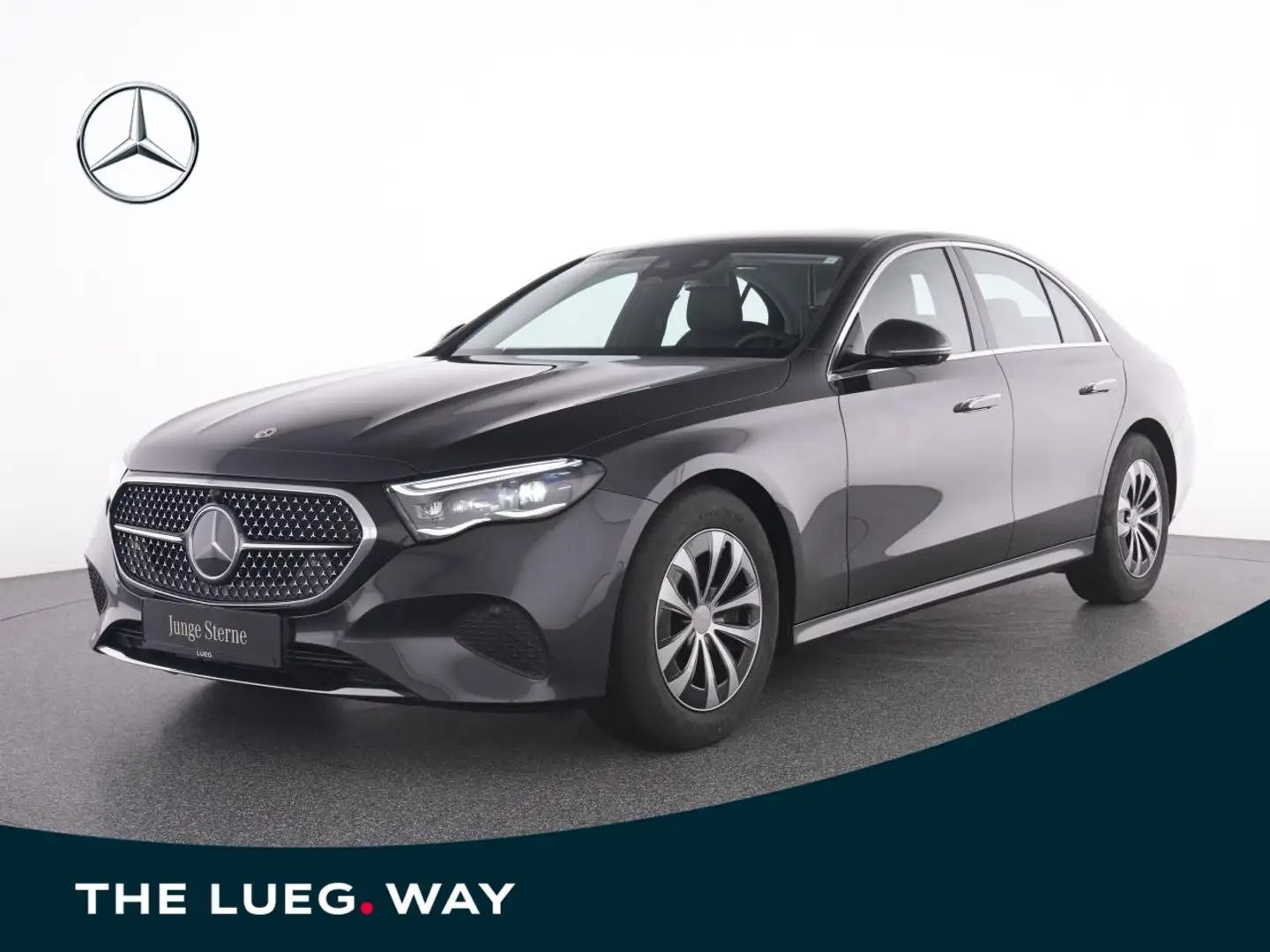 Mercedes-Benz E 220 d Avantgarde+AHK+DLight+360+Dist+KeyGo+PTS Grau - 1