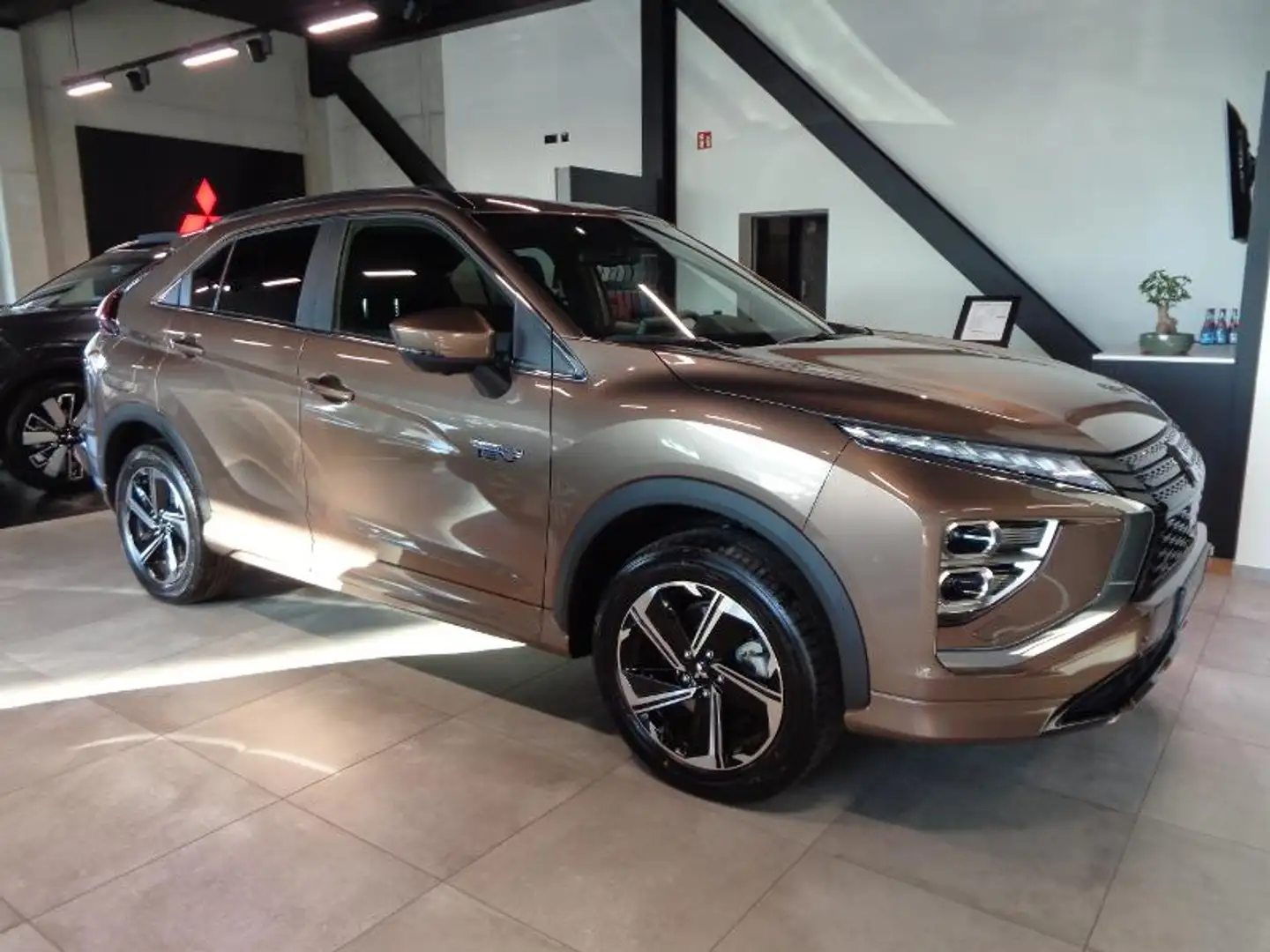 Mitsubishi Eclipse Cross Plug-in Hybrid Select 2.4 4WD Braun - 2
