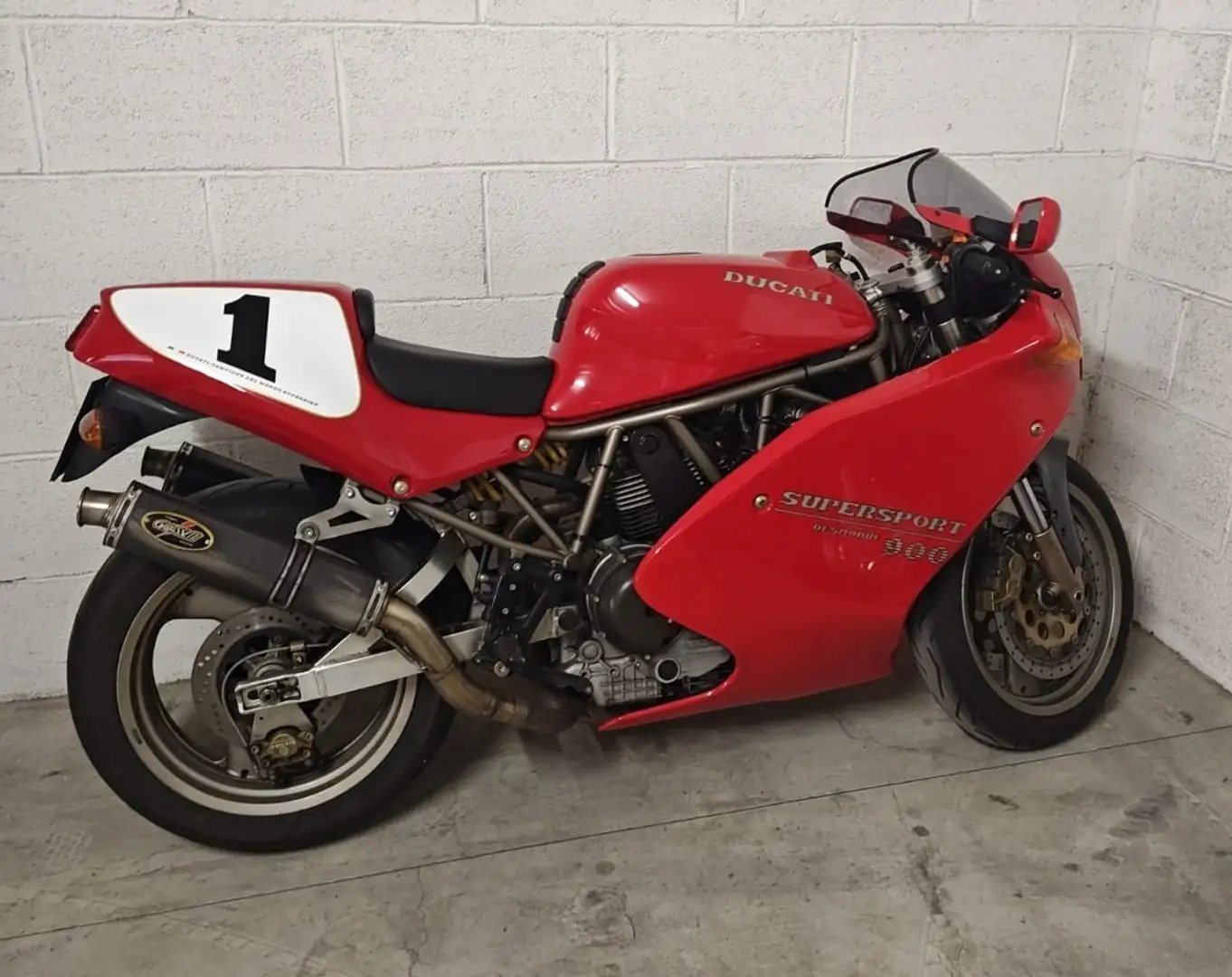 Ducati 900 SS Rosso - 2