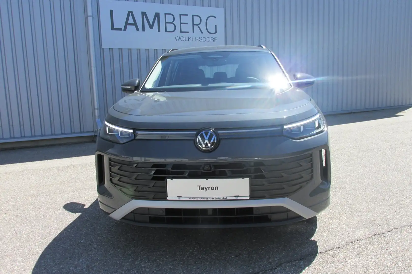 Volkswagen Tayron Life eTSI DSG Grau - 2