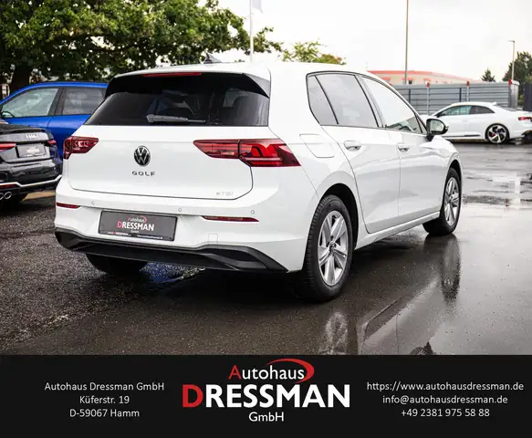 Volkswagen Golf view 4